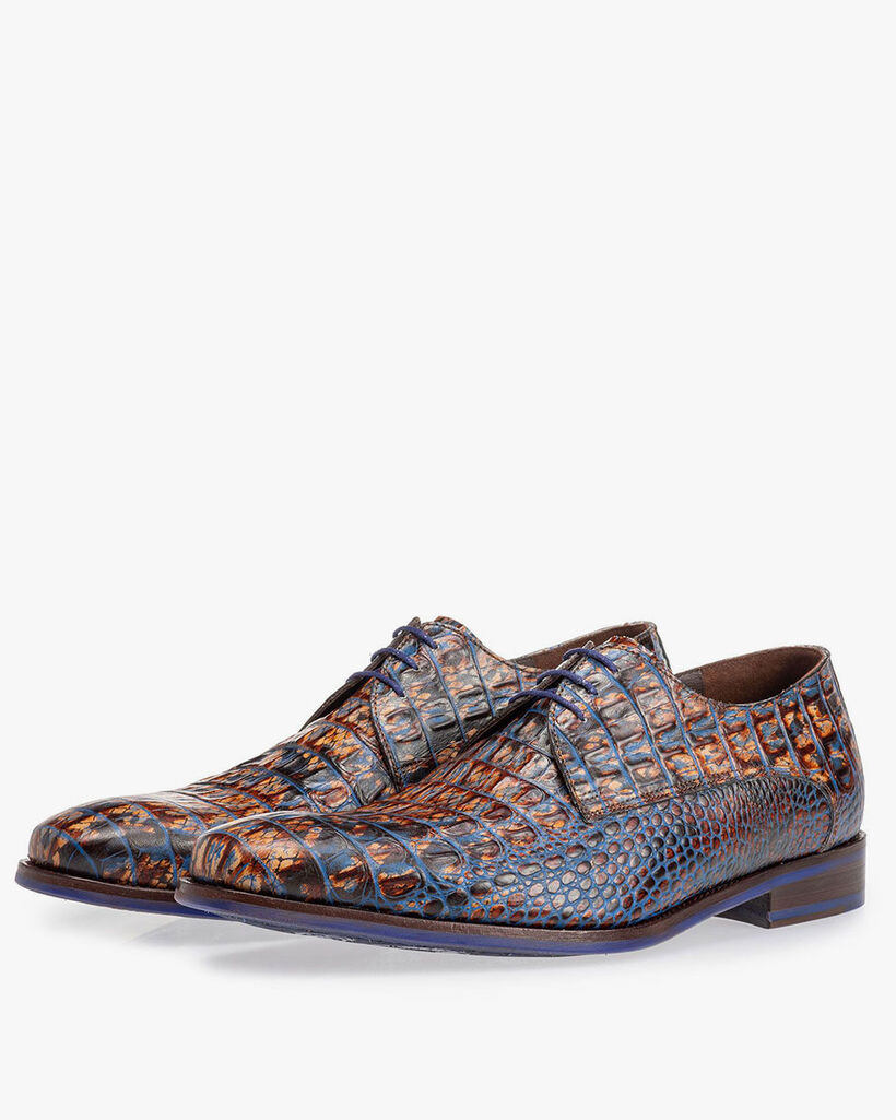 Lace shoe croco print cognac