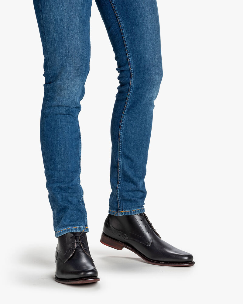 Veterboot kalfsleer zwart