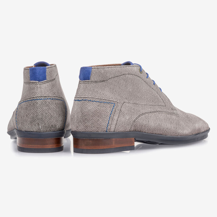 Light grey suede leather lace boot with print