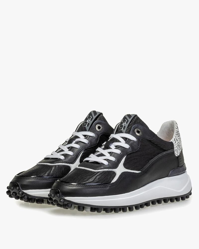 Noppi printed leather black