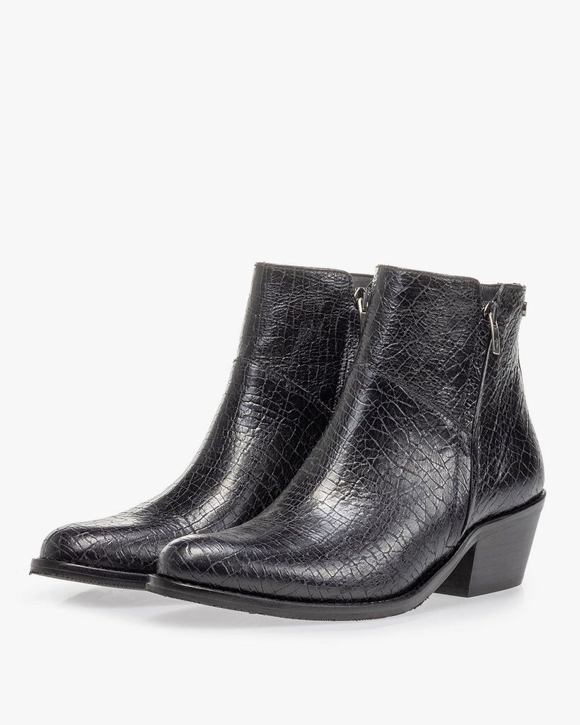 Ankle boot craquel&eacute; leather black