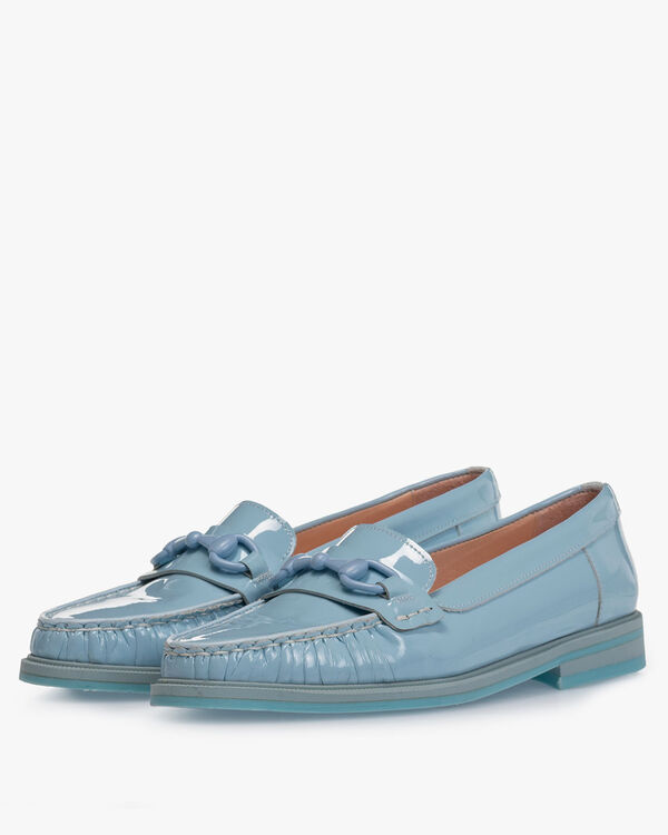 Loafer patent leather light blue