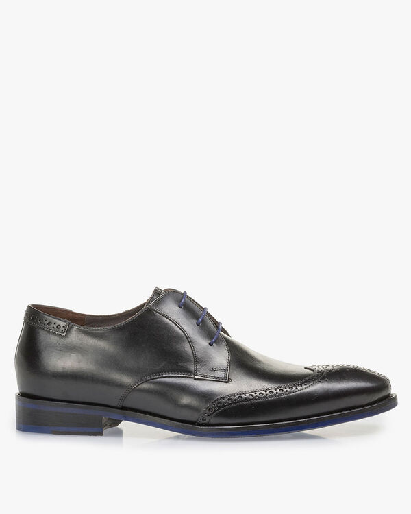 Black calf leather lace shoe