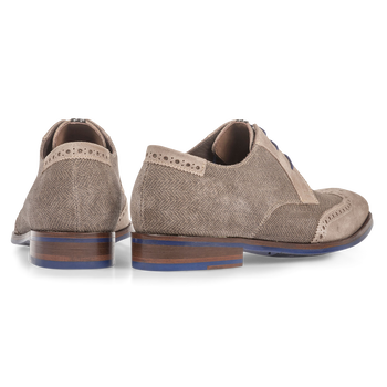 Zandkleurig su&egrave;de veterschoen met print