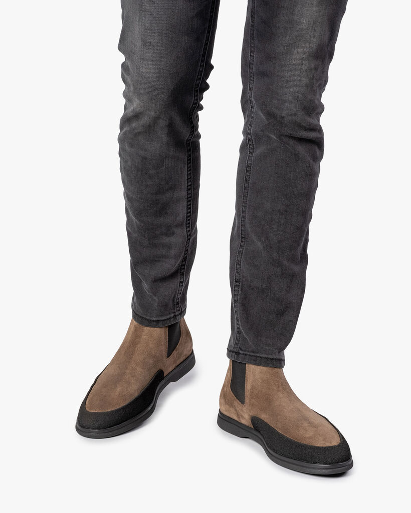 Su&egrave;de chelsea boot taupe