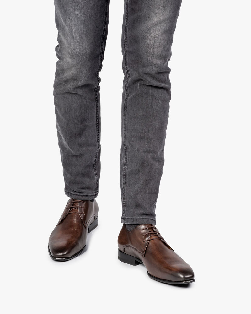 Donkerbruine kalfsleren veterschoen