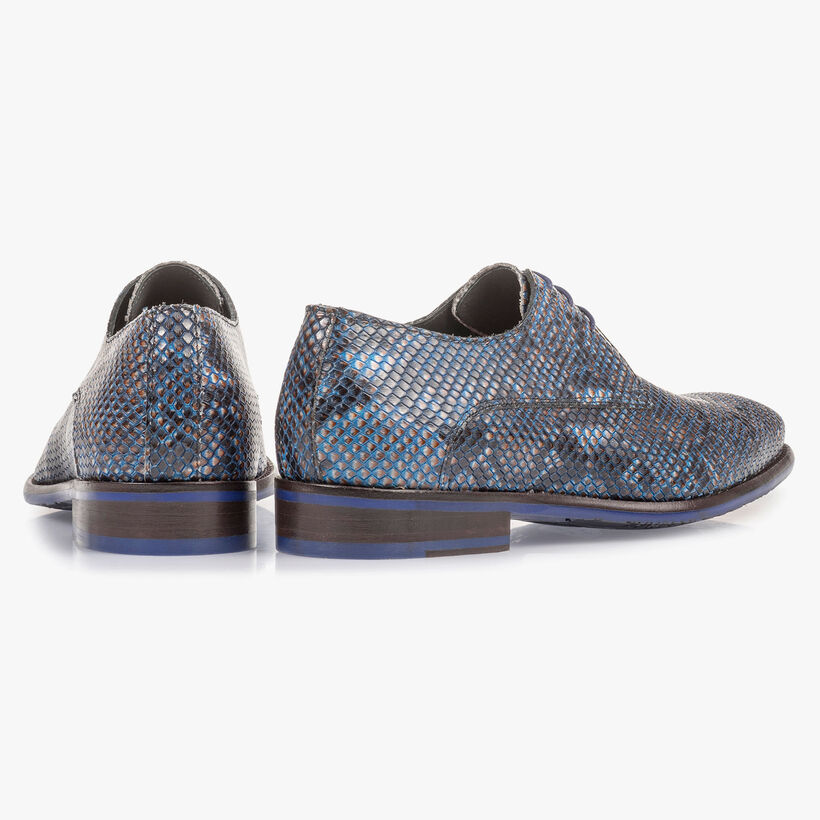 Blue lace shoe with snake print