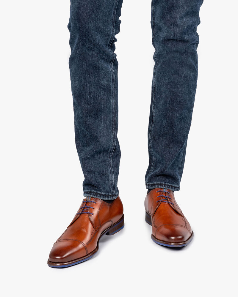 Lace shoe calf leather cognac