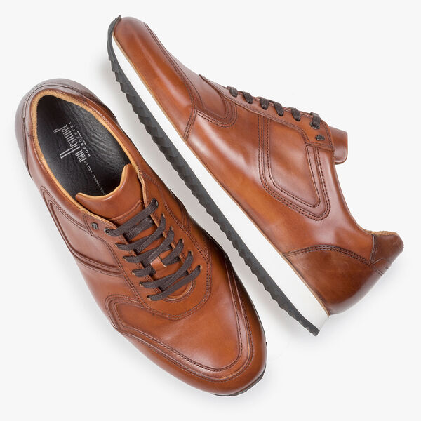 Dark cognac-coloured calf leather lace shoe
