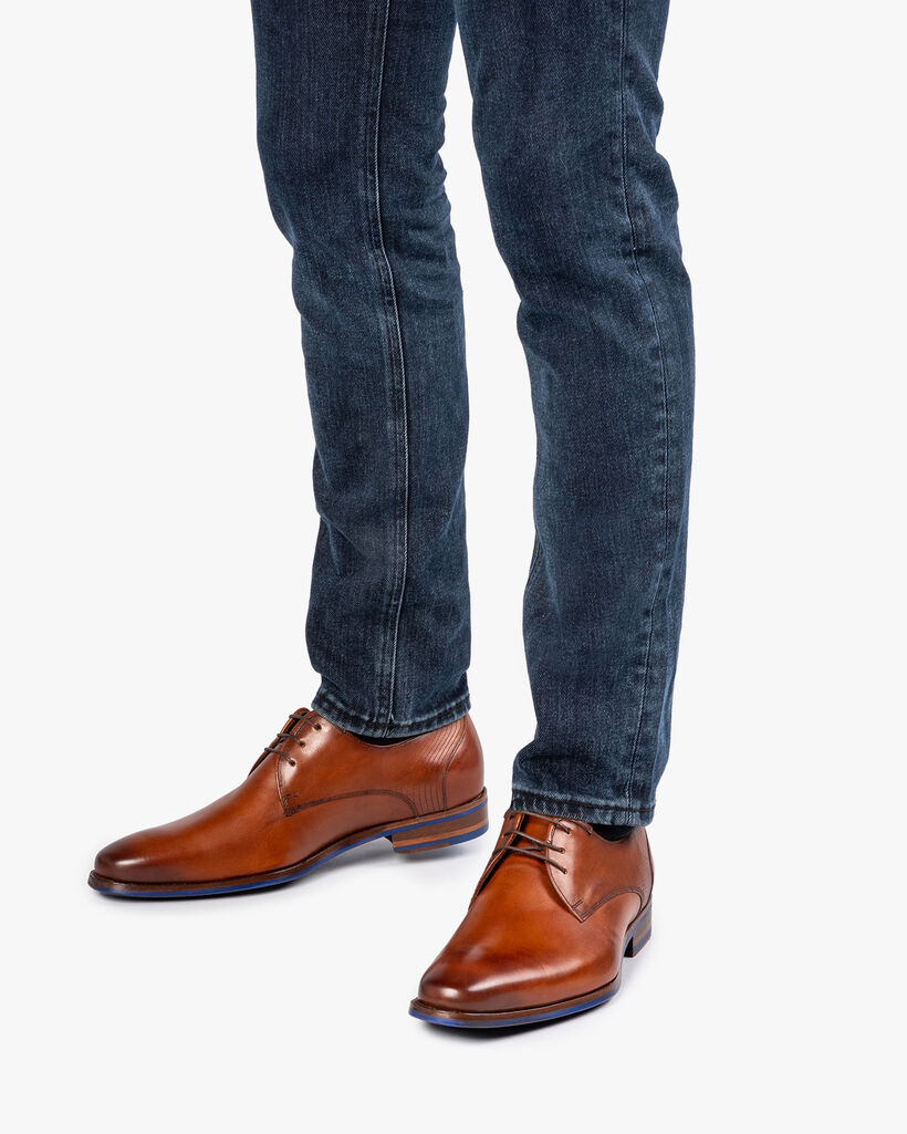 Kalfsleren veterschoen cognac