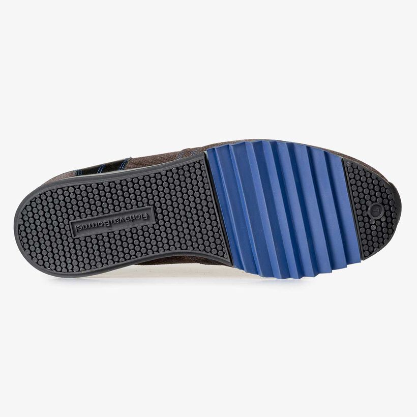 Grijsbruine sneaker met kobaltblauwe details