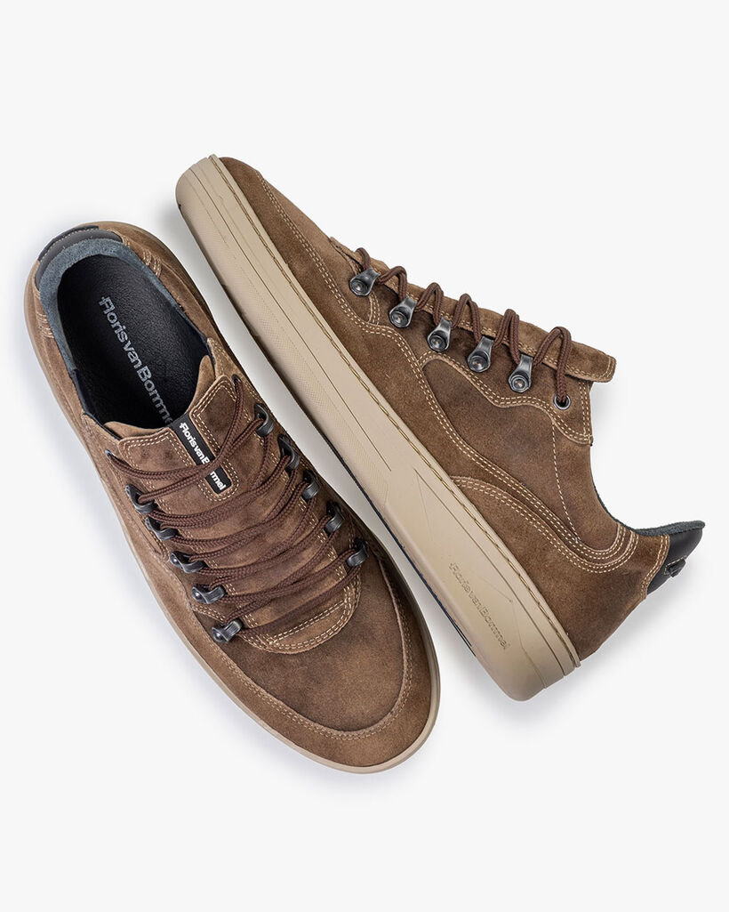 Sneaker su&egrave;de beige