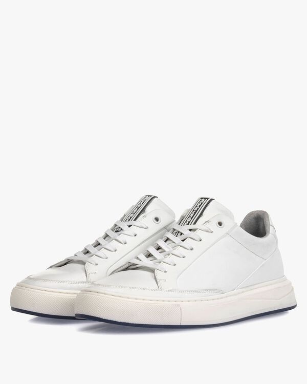 Sneaker calf leather white