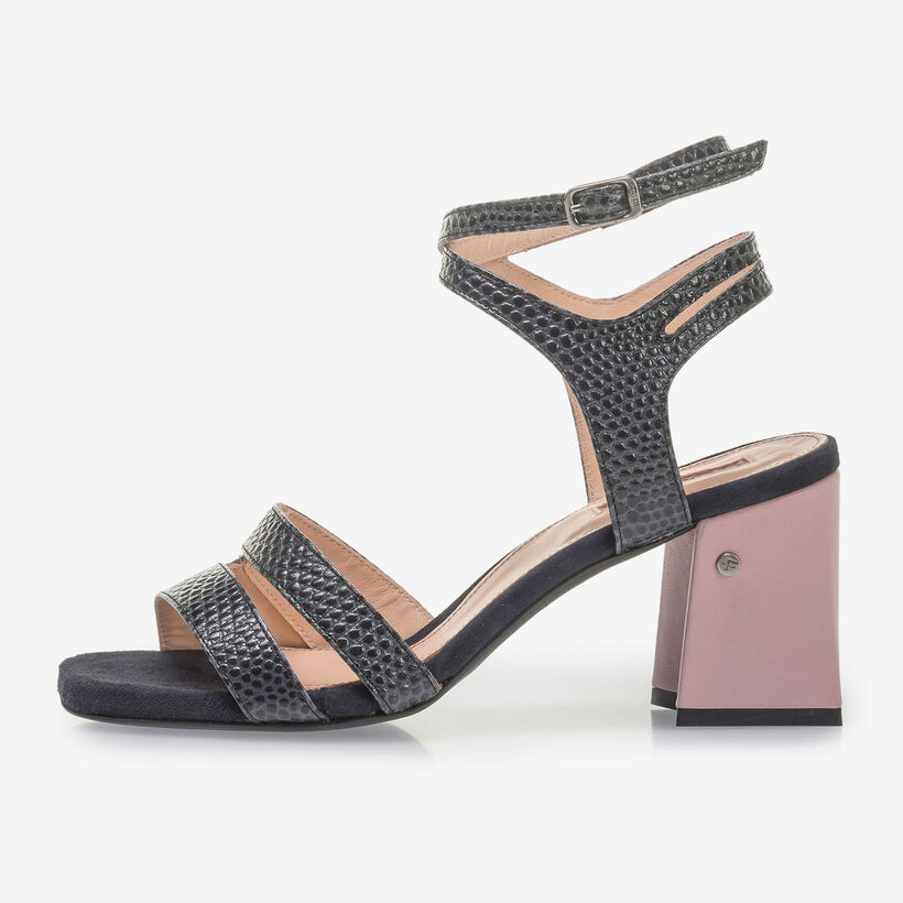 Donkerblauwe leren sandalette met print