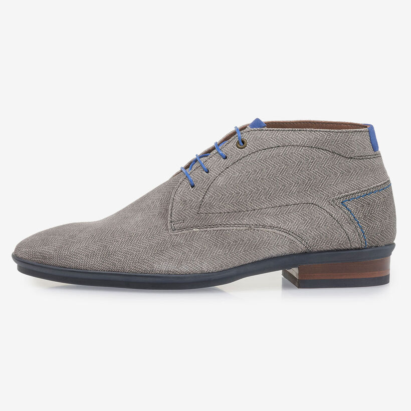 Light grey suede leather lace boot with print