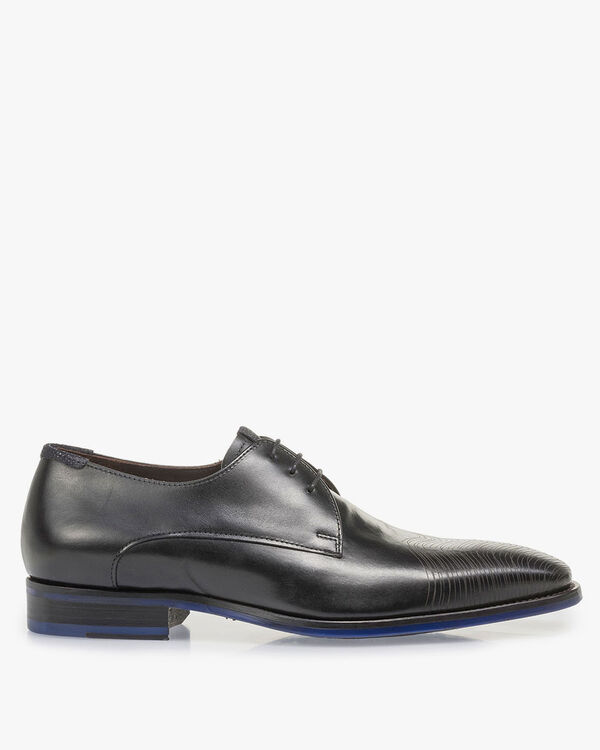 Zwarte leren veterschoen