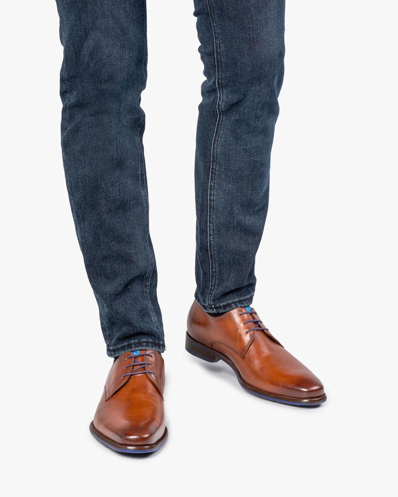 Veterschoen kalfsleer donker cognac