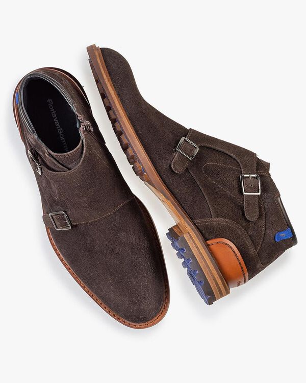 Boot with buckle brown