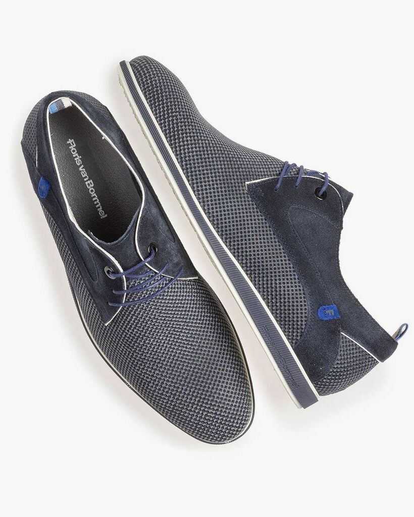 Blauwe su&egrave;de veterschoen met print