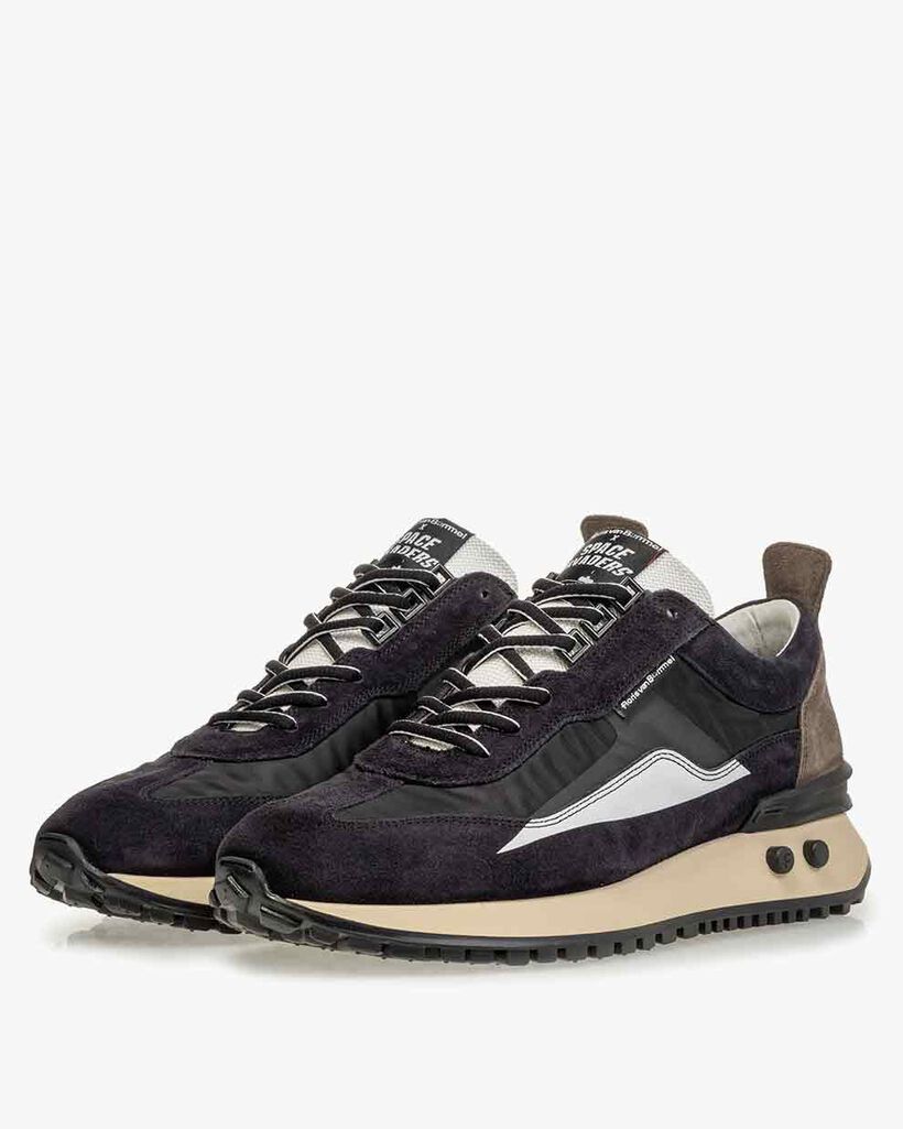 Sneaker space invaders black