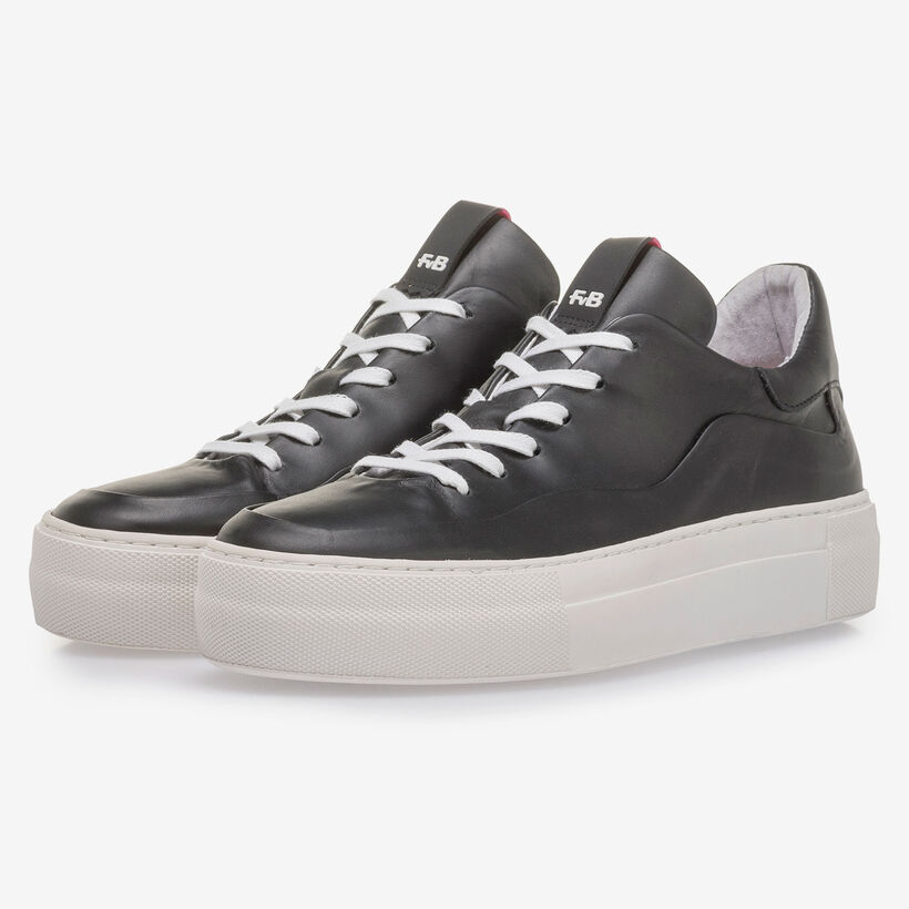 Zwarte kalfsleren sneaker