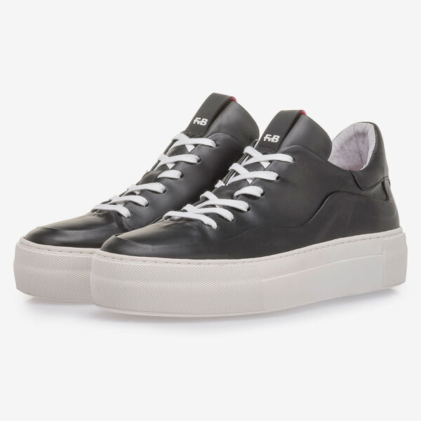 Zwarte kalfsleren sneaker
