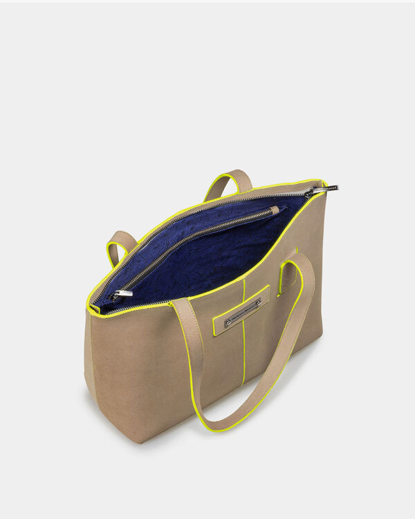 Shoulder bag leather