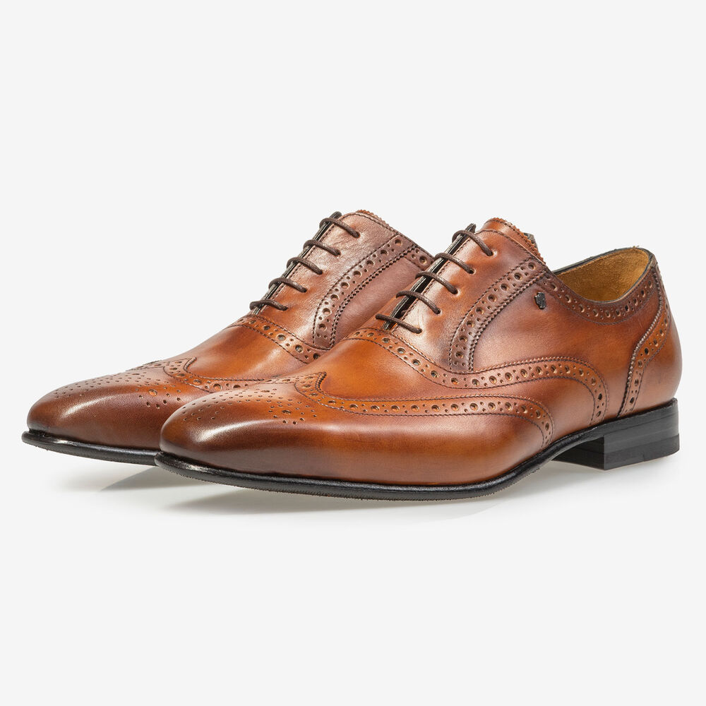 Dark cognac-coloured calf leather brogue