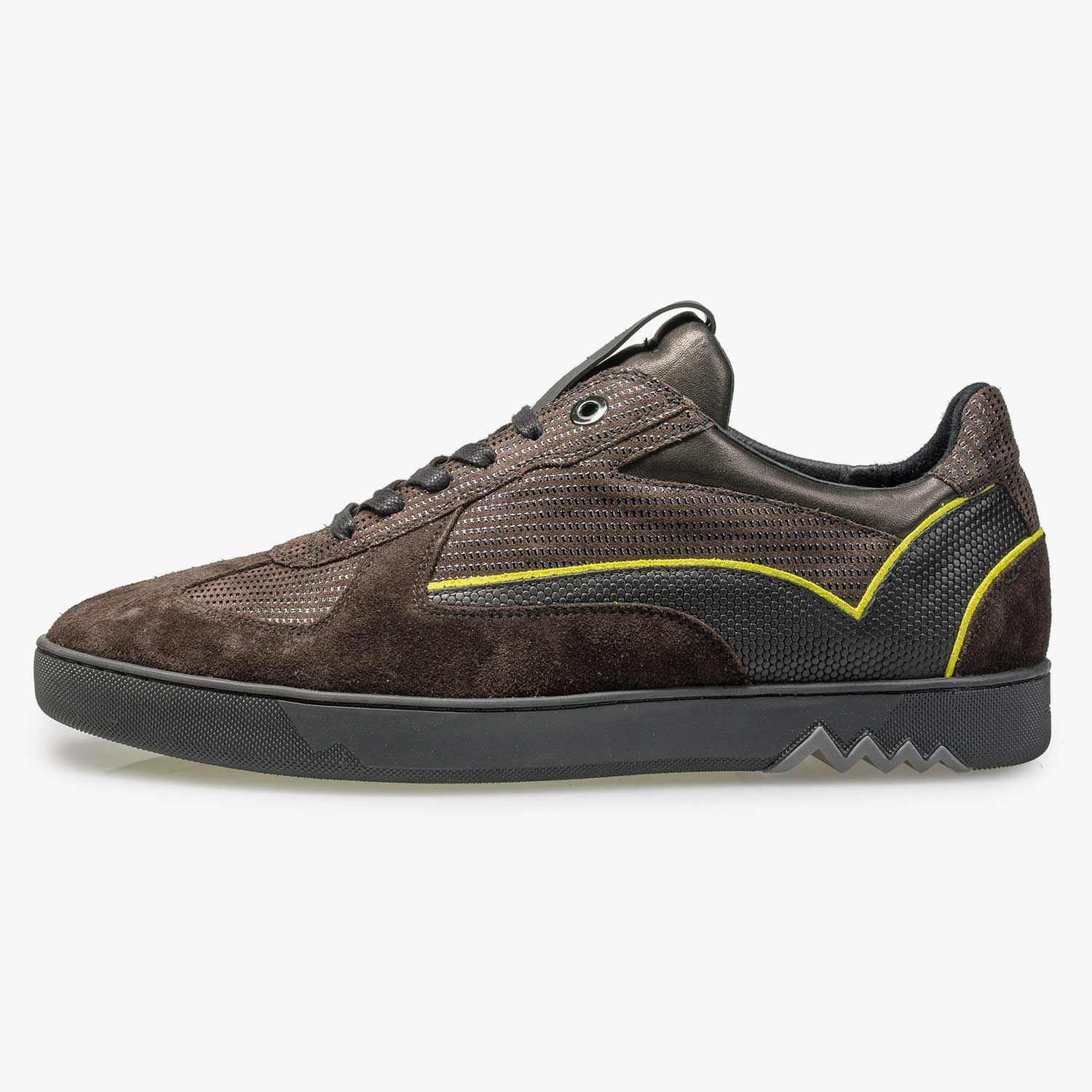 Sneaker met fluor gele bies donkerbruin 16242 05 Floris van Bommel