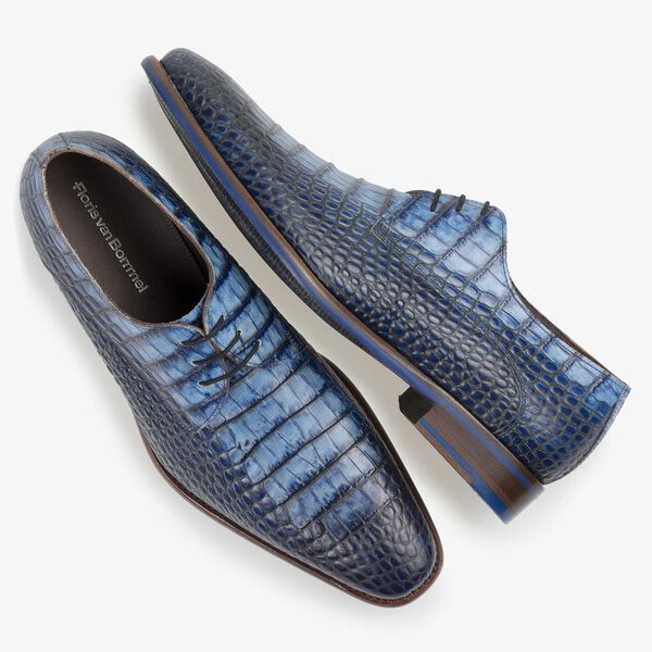 Blauwe kalfsleren veterschoen met crocoprint