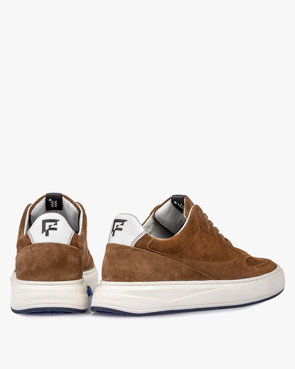 Sneaker su&egrave;de cognac