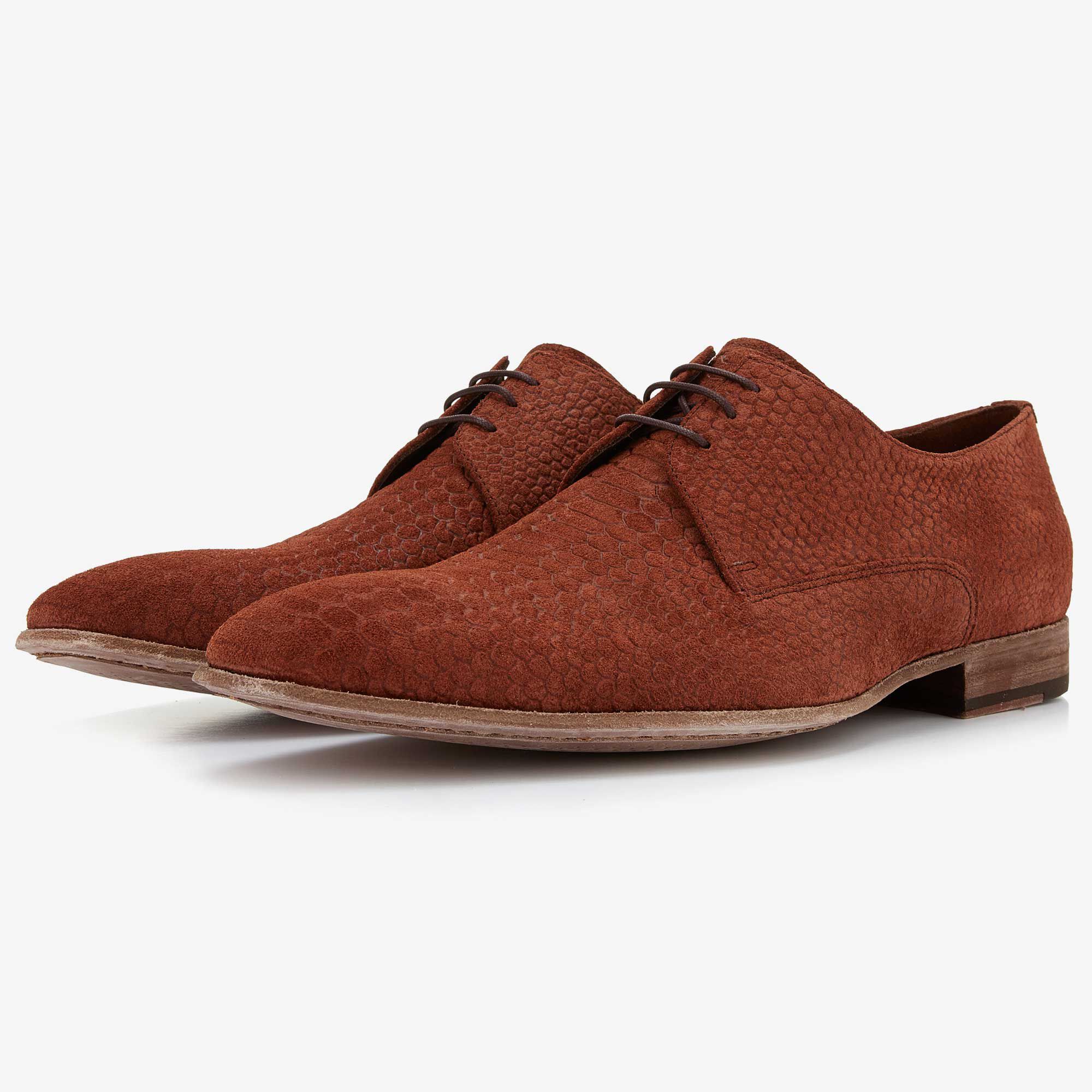 Suede veterschoen met een cognac snakeprint 14408 08 Floris van Bommel