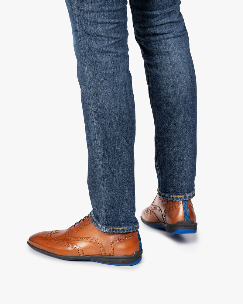 Kalfsleren veterschoen donker cognac