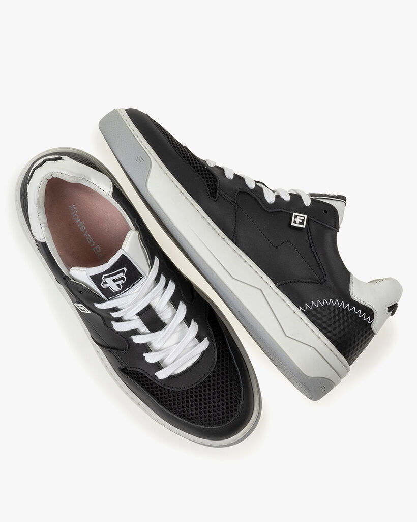 Sneaker calf leather black