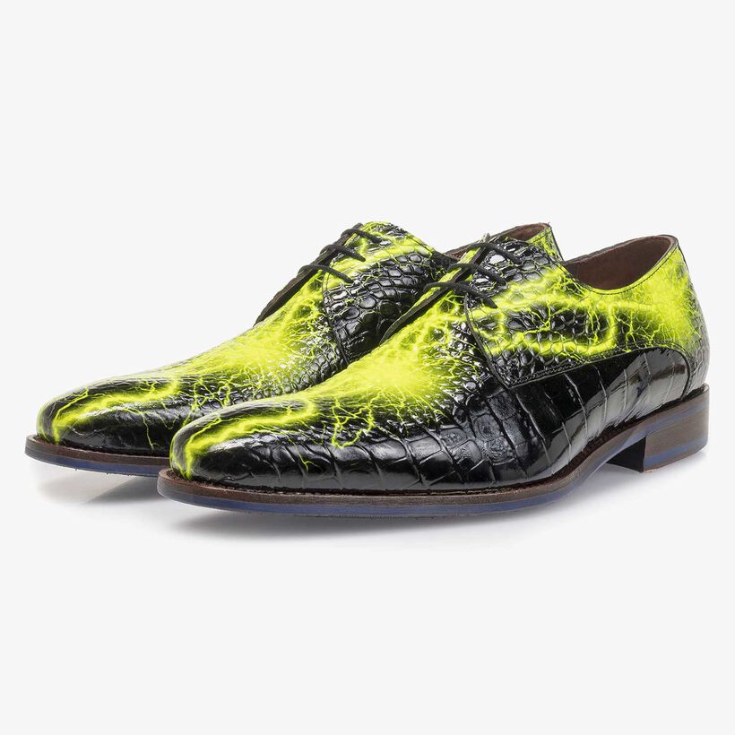 Black premium lace shoe with yellow print