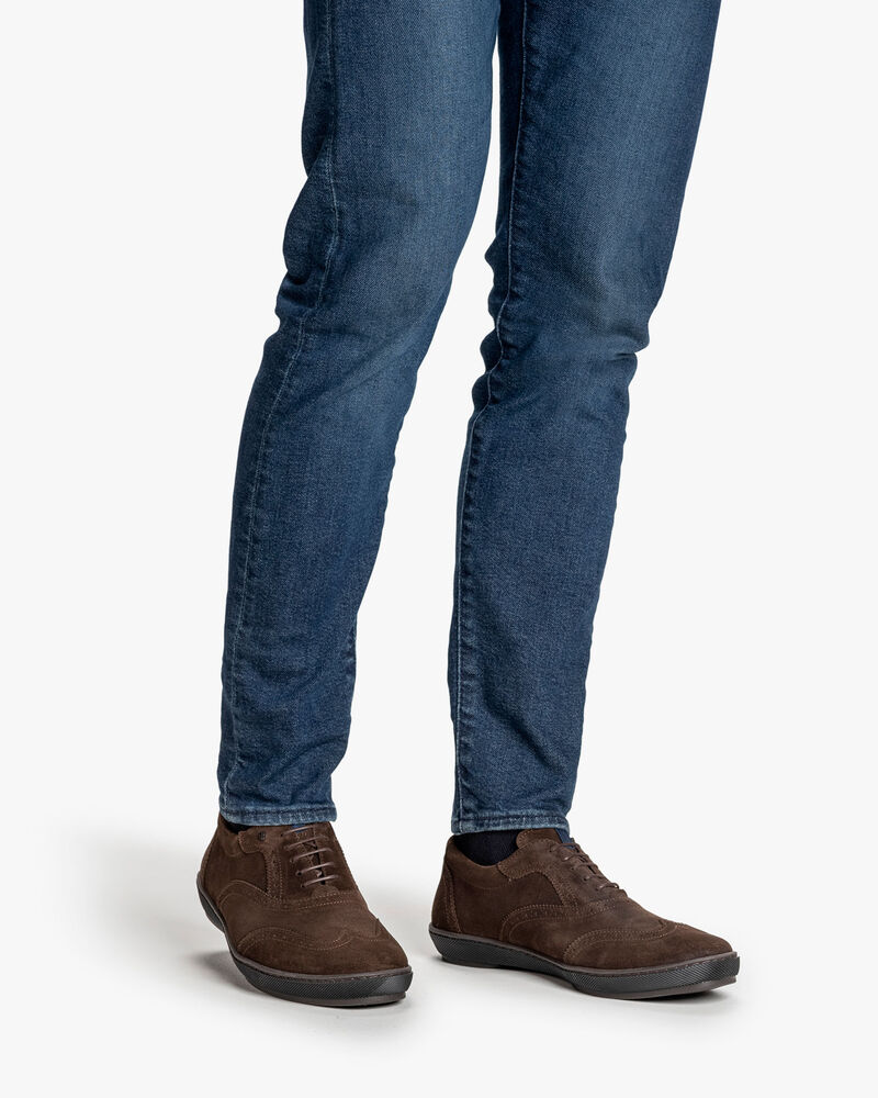 Sneaker su&egrave;de donkerbruin