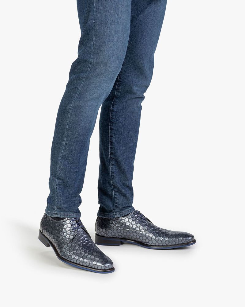 Veterschoen metallic print grijs