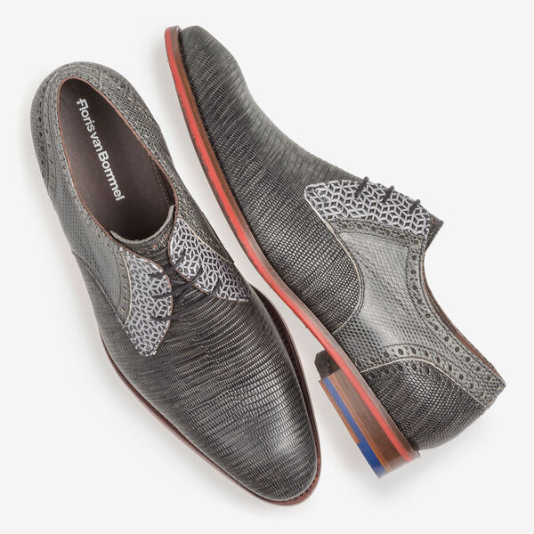 Grey leather lace shoe with lizard print