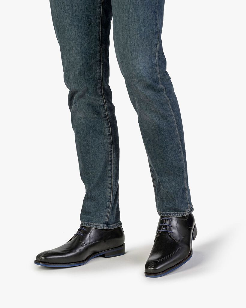 Lace shoe black calf leather