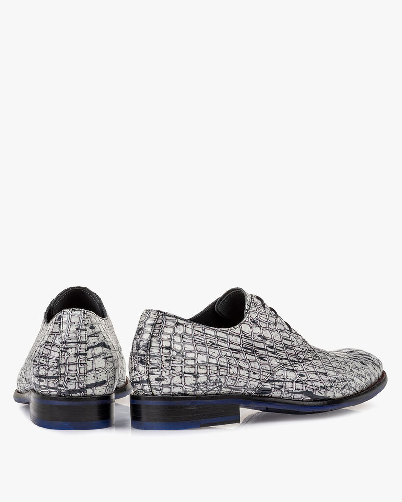 Lace shoe patent leather white