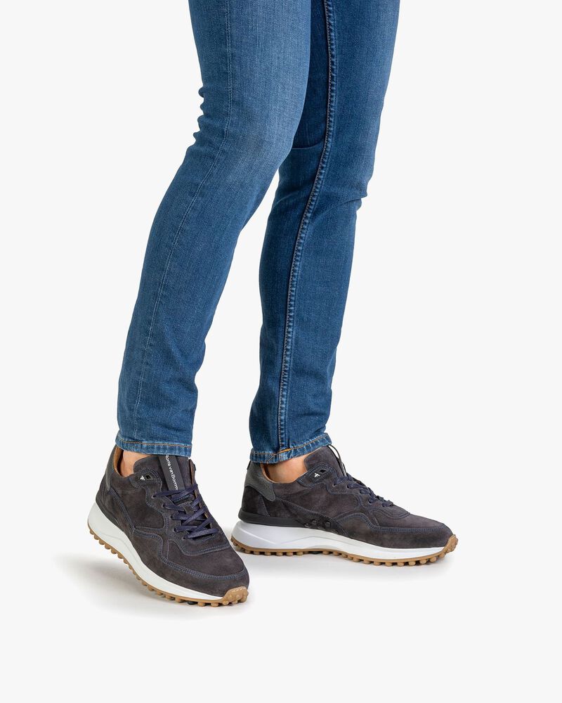 Donkergrijze su&egrave;de sneaker