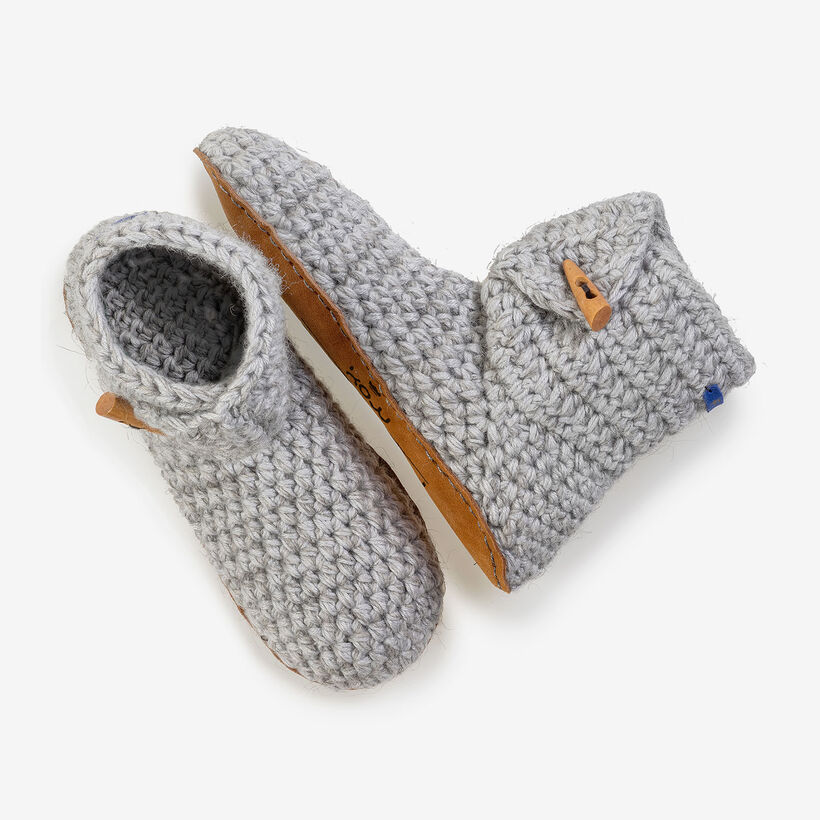 Kingdom of Wow home slippers