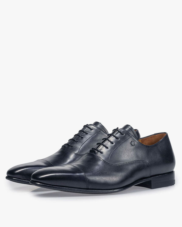 Dark blue calf leather lace shoe
