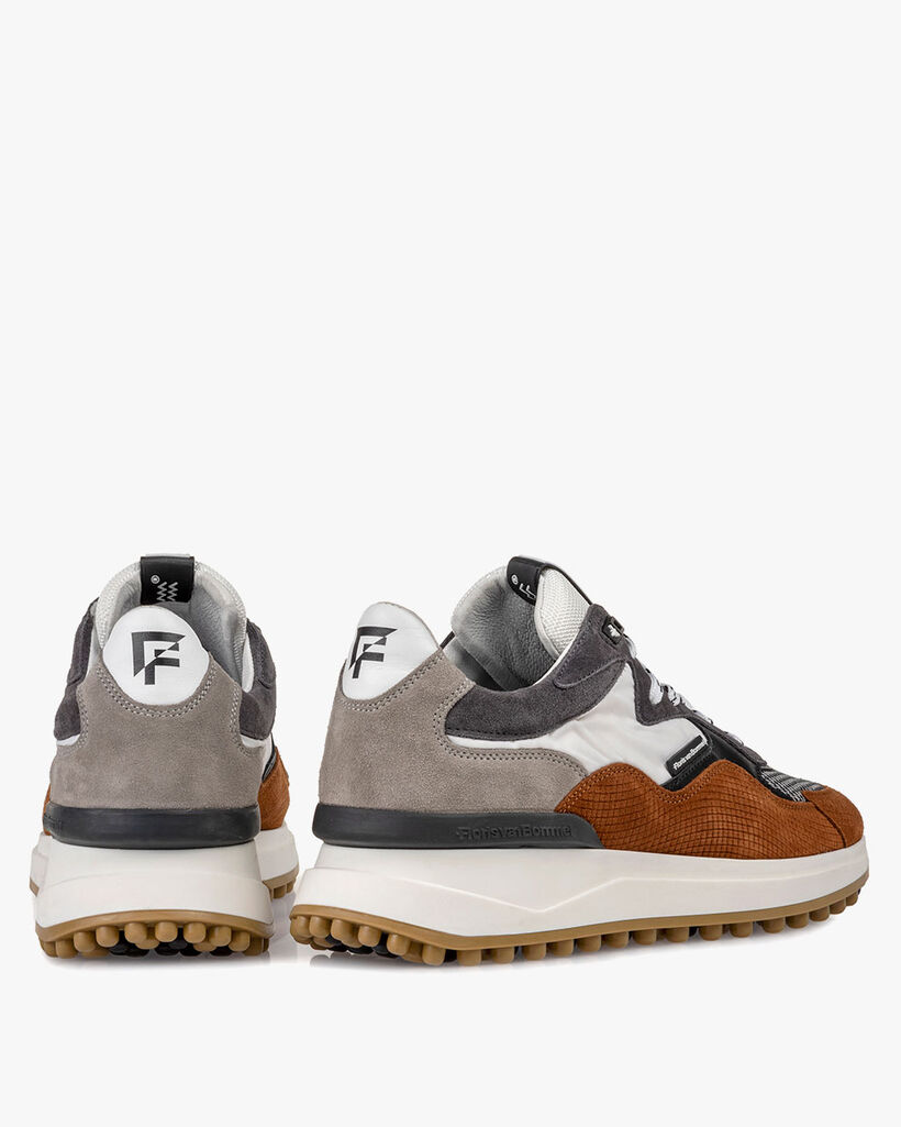 Noppi sneaker su&egrave;de cognac