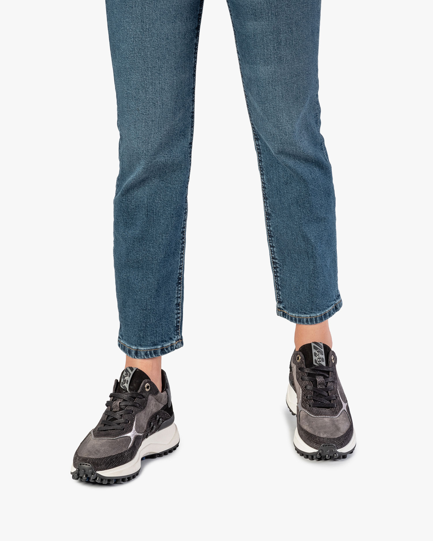Zwarte suède sneaker SFW-10045-10-02 | Floris van Bommel Women®