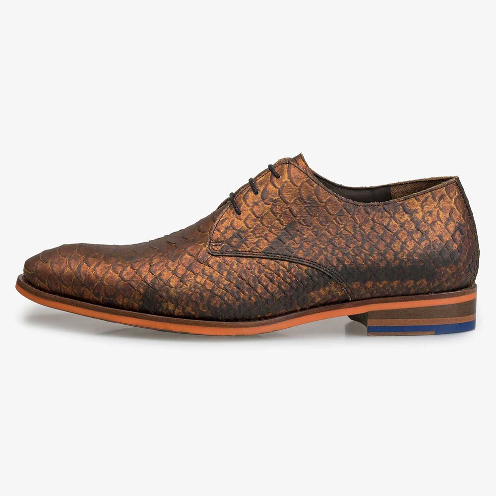 Calf leather lace shoe with snake print