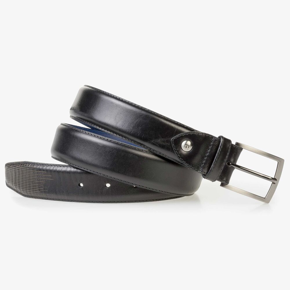 Black calf leather belt with fine lines