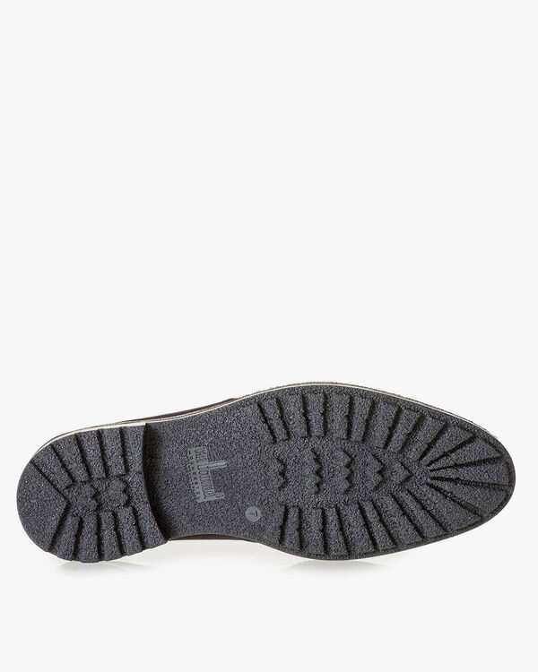 Donkerblauwe su&egrave;de veterboot