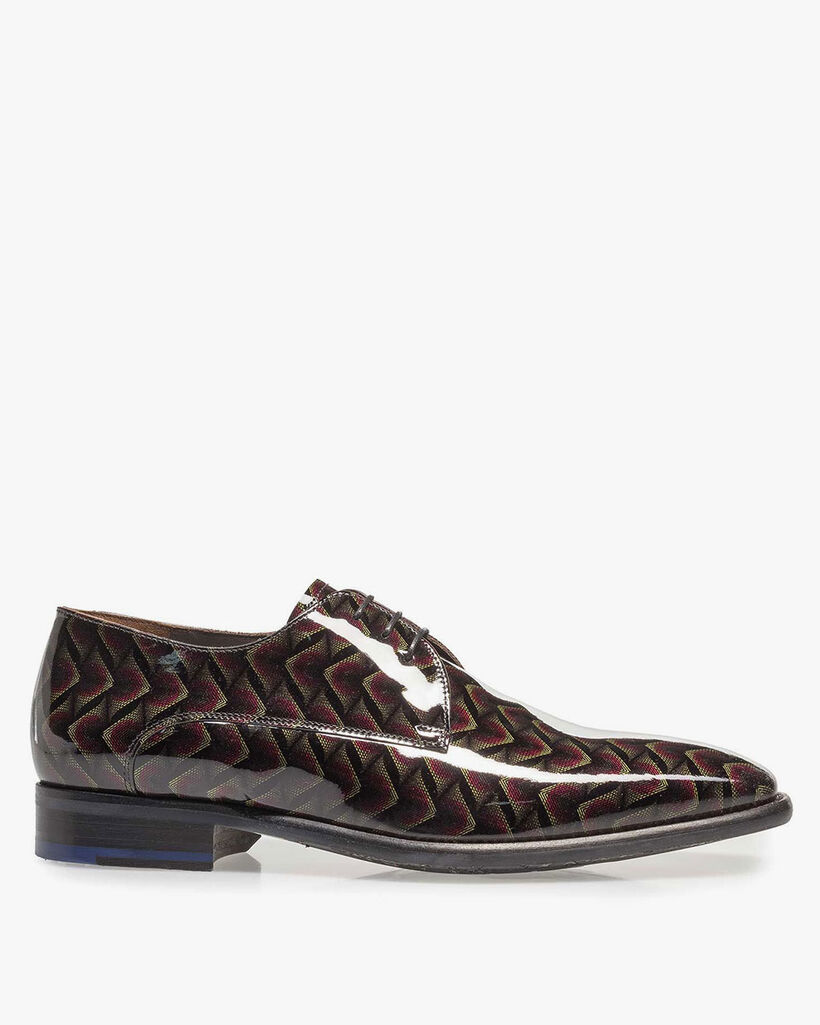 Burgundy red patent leather lace shoe with print