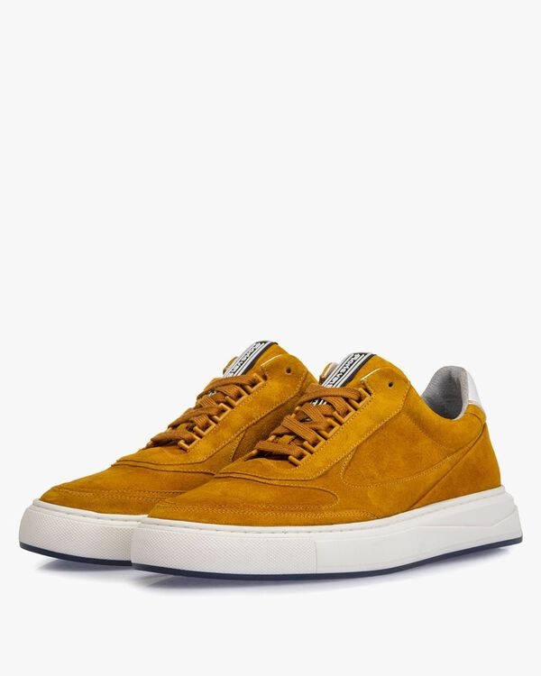 Sneaker yellow suede leather